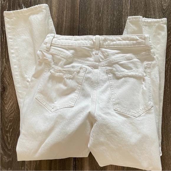 Abercrombie & Fitch Curve Love High Rise Mom Jean - Picture 4 of 5